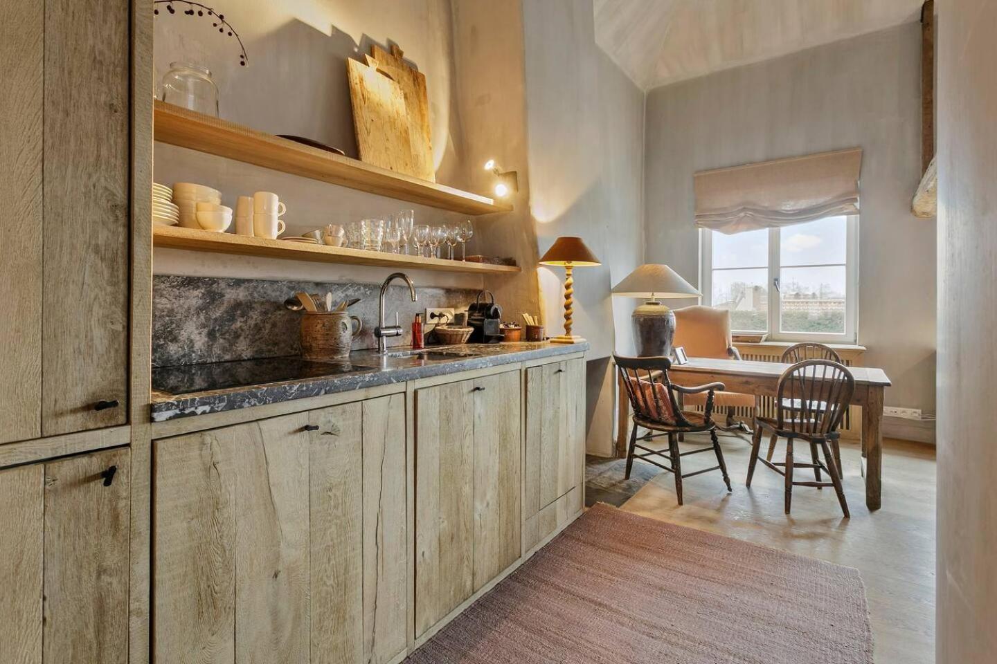 Loft Katelijne Luxurious Escape In The Heart Of Historic Bruges Apartment Exterior photo